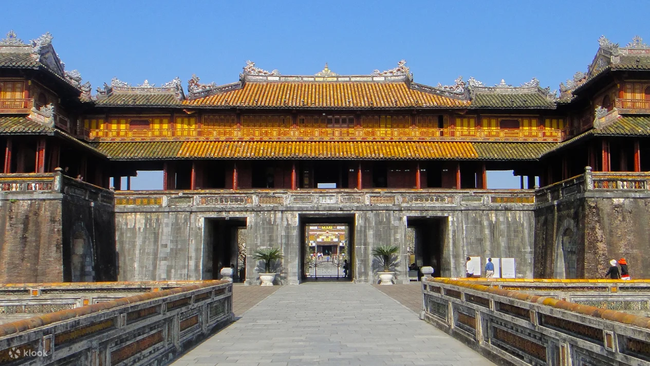 Tour Tham Quan Huế & Vịnh Lăng Cô 1 Ngày